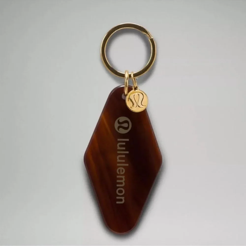 lululemon Diamond Shaped Marble Brown Gold Tone Hotel Key Chain NWT